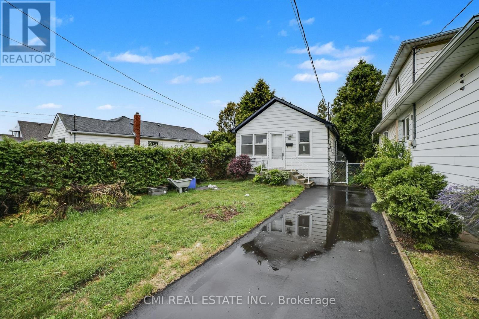 86 Adair Ave S, Hamilton, ON L8K 3S5