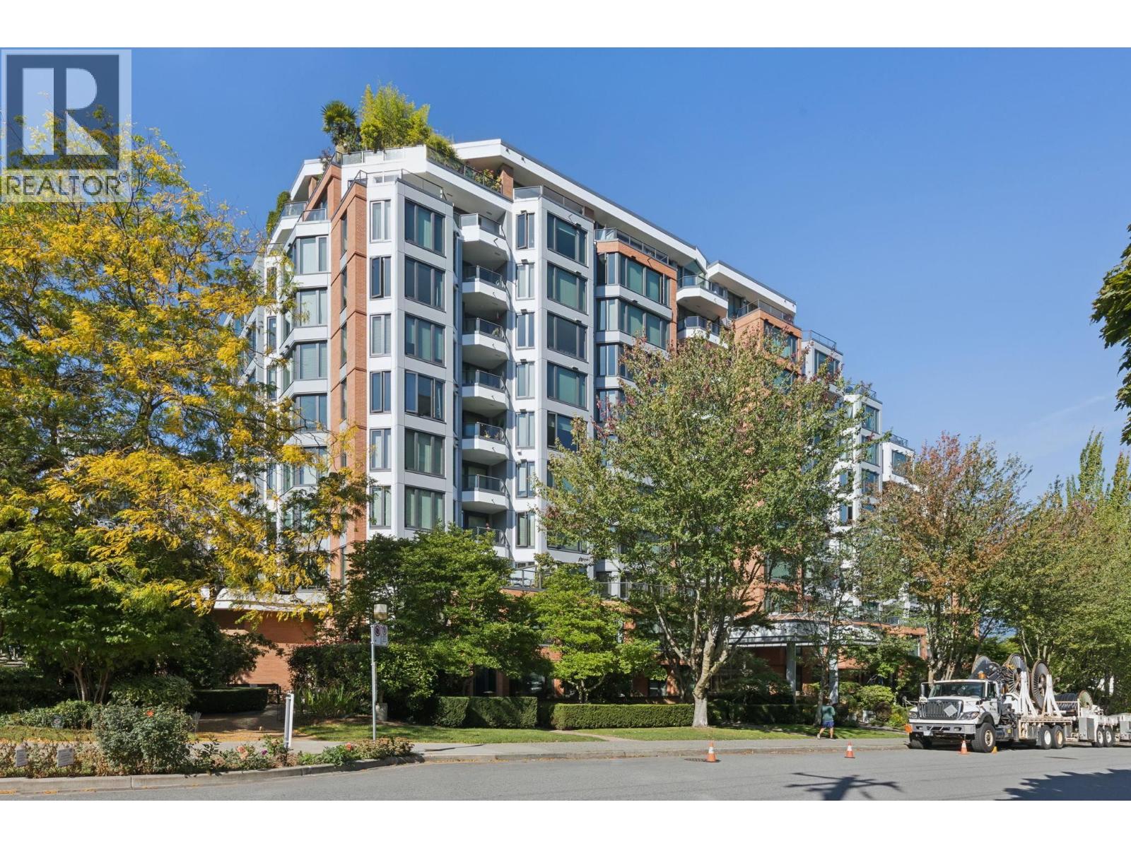 2201 Pine Street Unit 609, Vancouver, BC V6J 5E7