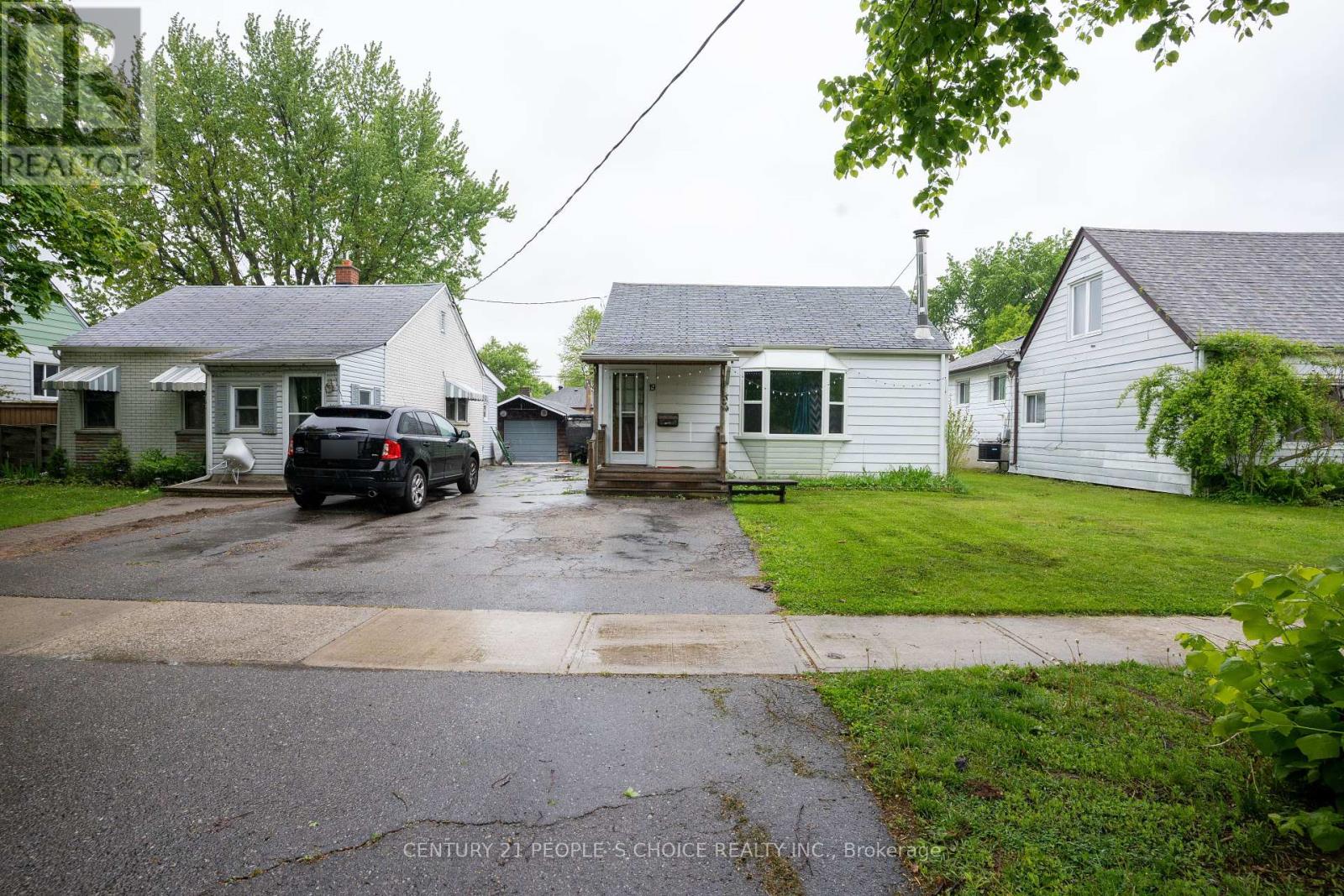 19 Sunset Blvd, Brampton, ON L6X 1W7