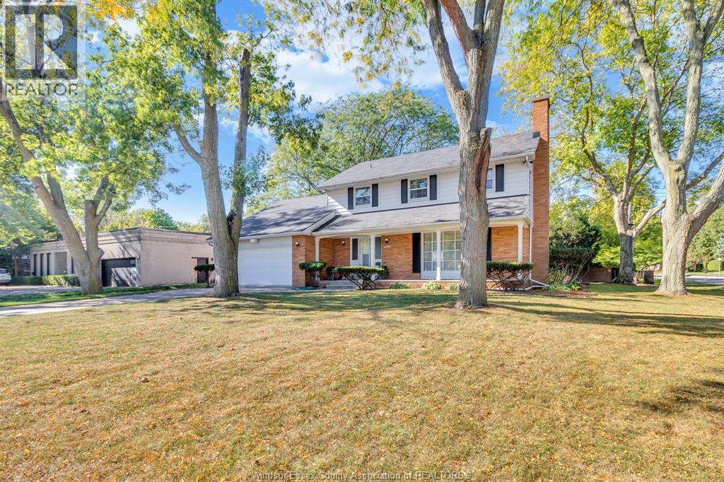 3511 Ouellette Ave, Windsor, ON N9E 3M3