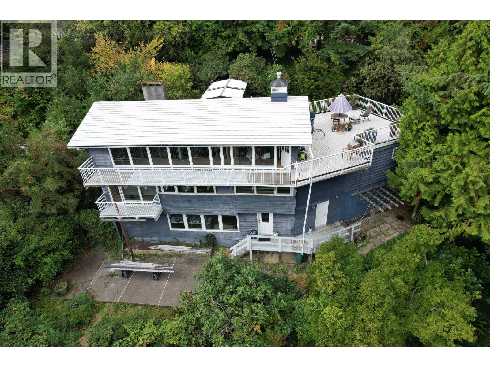 510 St Andrews Rd, West Vancouver, BC V7S 1V2