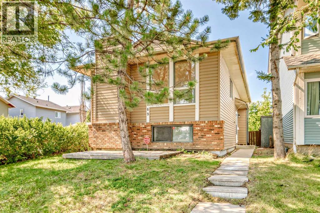 269 Edgepark Blvd NW, Calgary, AB T3A 4J1