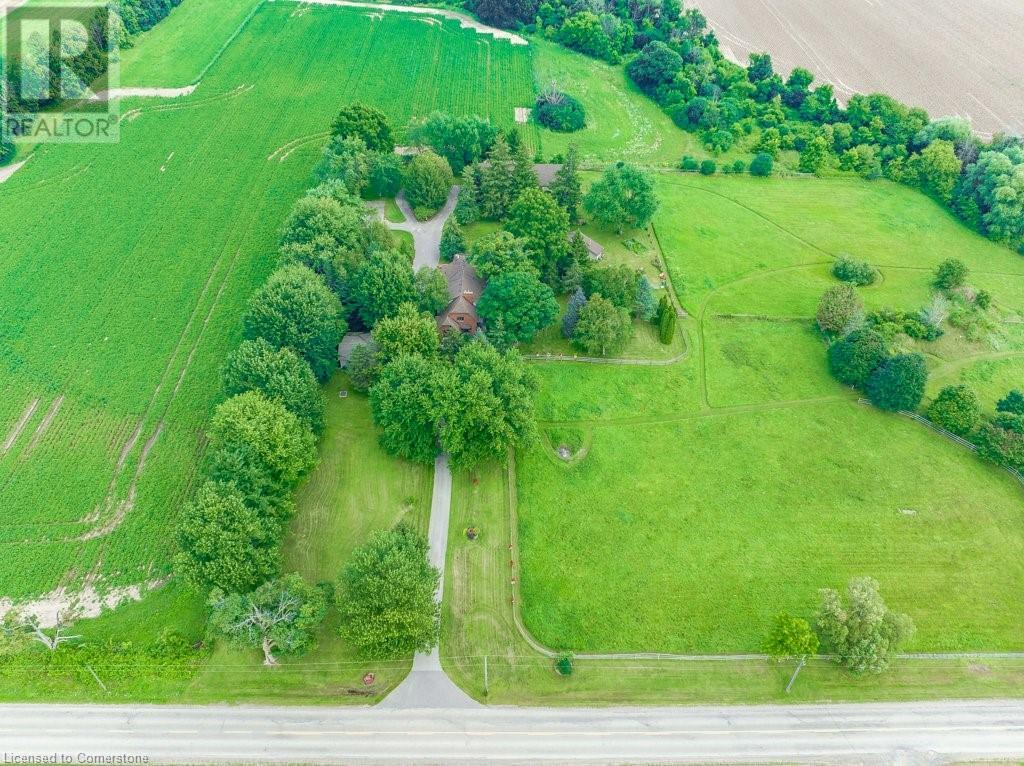 682 Westover Rd, Flamborough, ON L8B 1R5