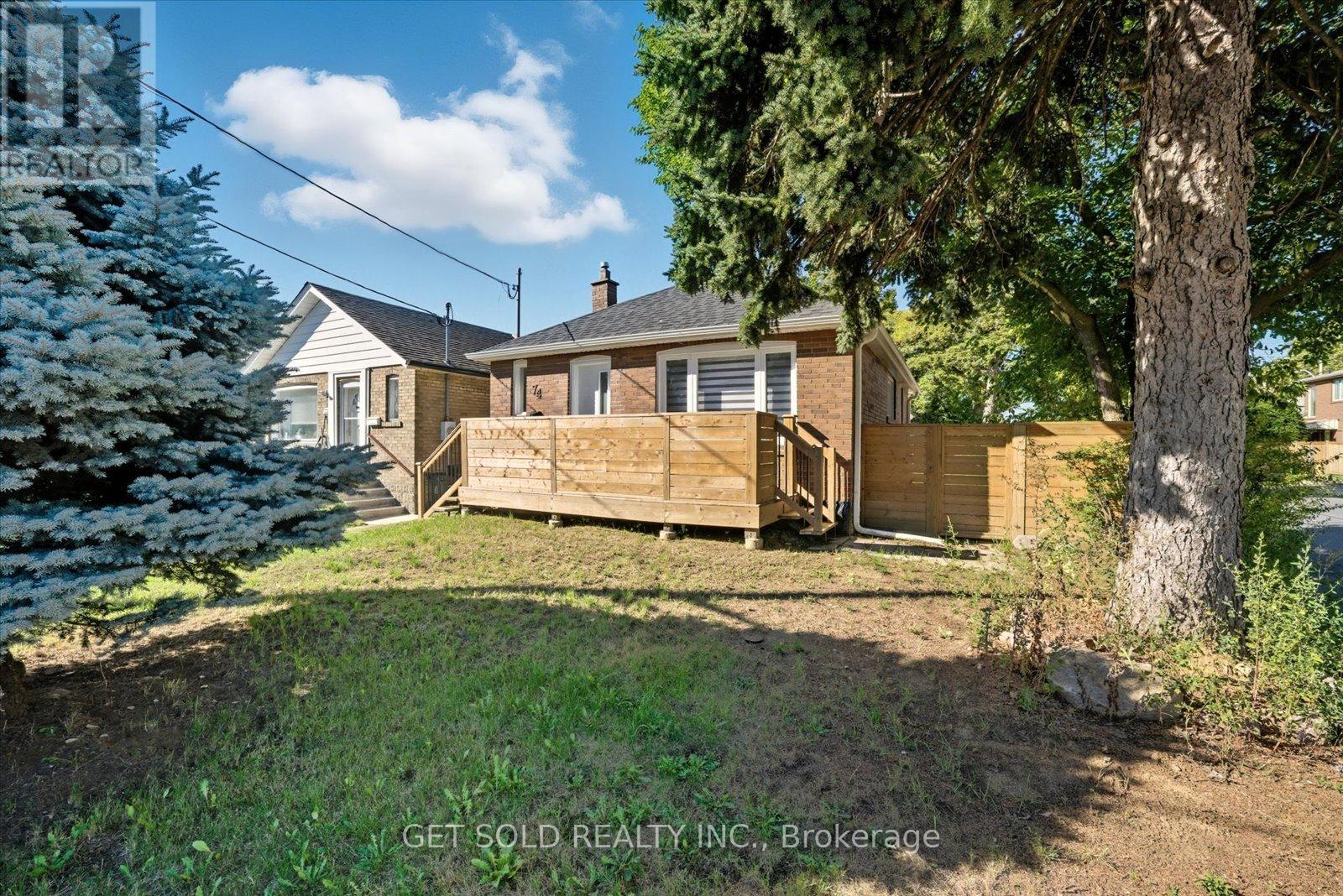 74 St Hubert Ave, Toronto, ON M4J 3Z3