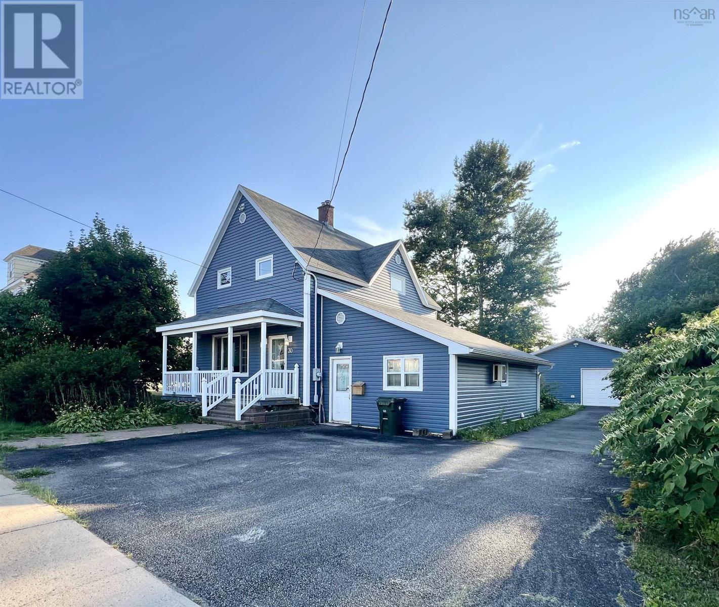 30 Fraser Ave, Sydney Mines, NS B1V 2B7