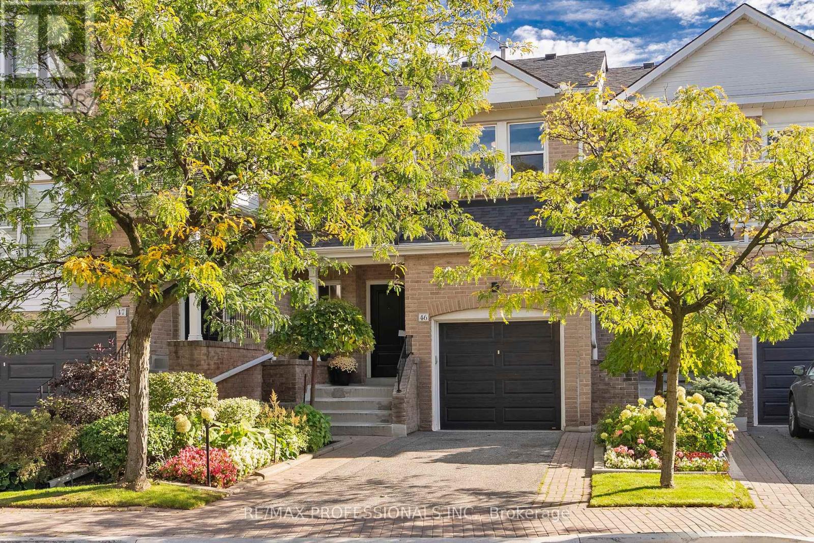 46 Tamarack Cir, Toronto, ON M9P 3T9