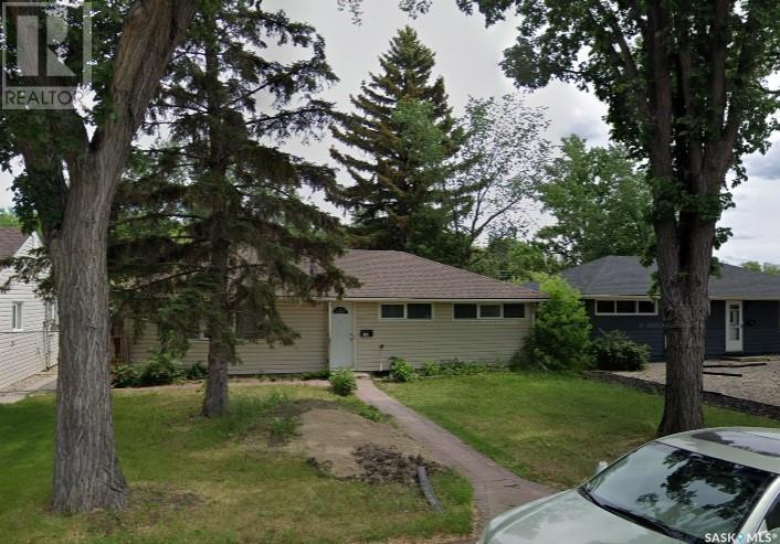 103 Robinson Cres, Regina, SK S4R 3R1