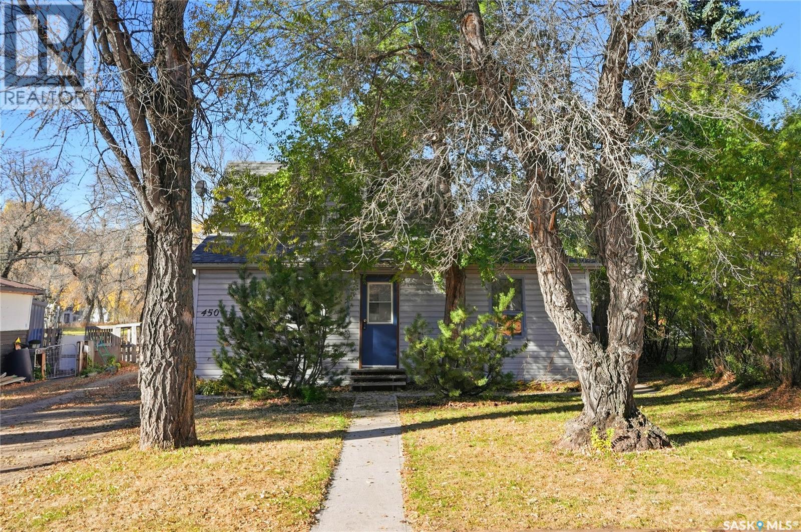 450 Charles St, Asquith, SK S0K 0J0
