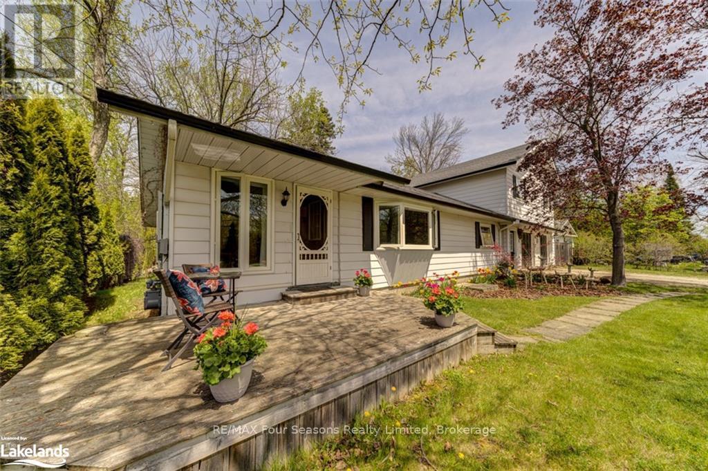 13 Belcher St, Collingwood, ON L9Y 3Z1