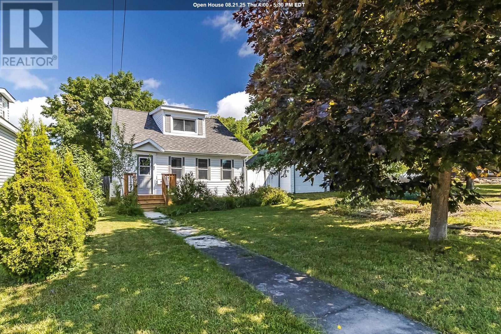 65 St Marys Ave, Sault Ste. Marie, ON P6B 3R7