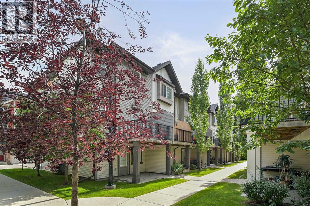 37 New Brighton Pt SE, Calgary, AB T2Z 1B6
