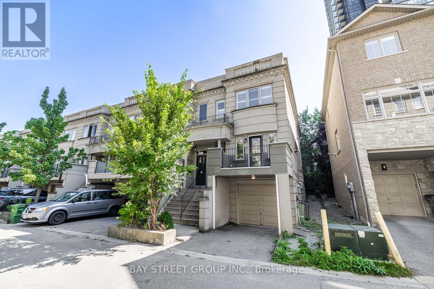 35 William Poole Way, Toronto, ON M2N 7B7