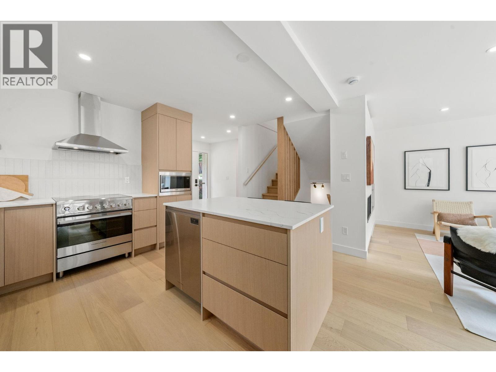 901 W 17th Street Unit 18, North Vancouver, BC V7P 1V8