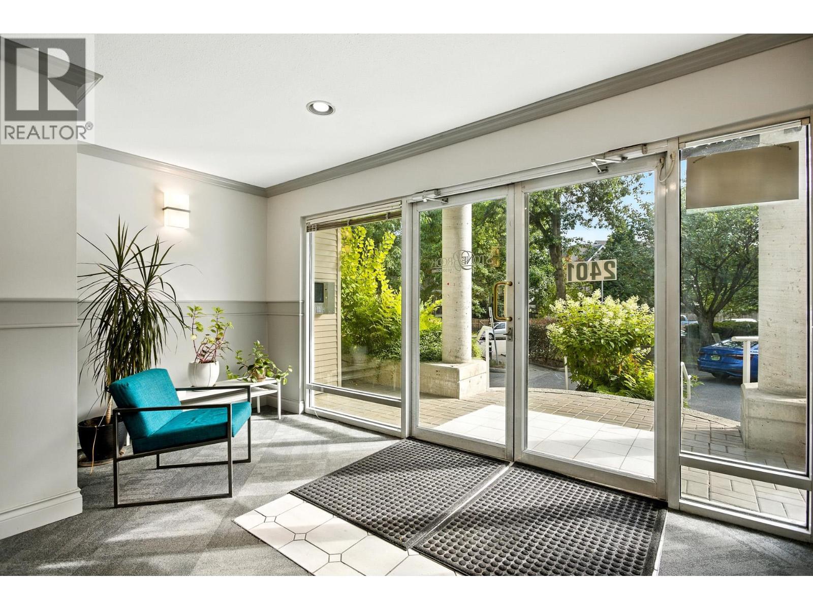 2401 Hawthorne Avenue Unit 209, Port Coquitlam, BC V3C 6E9
