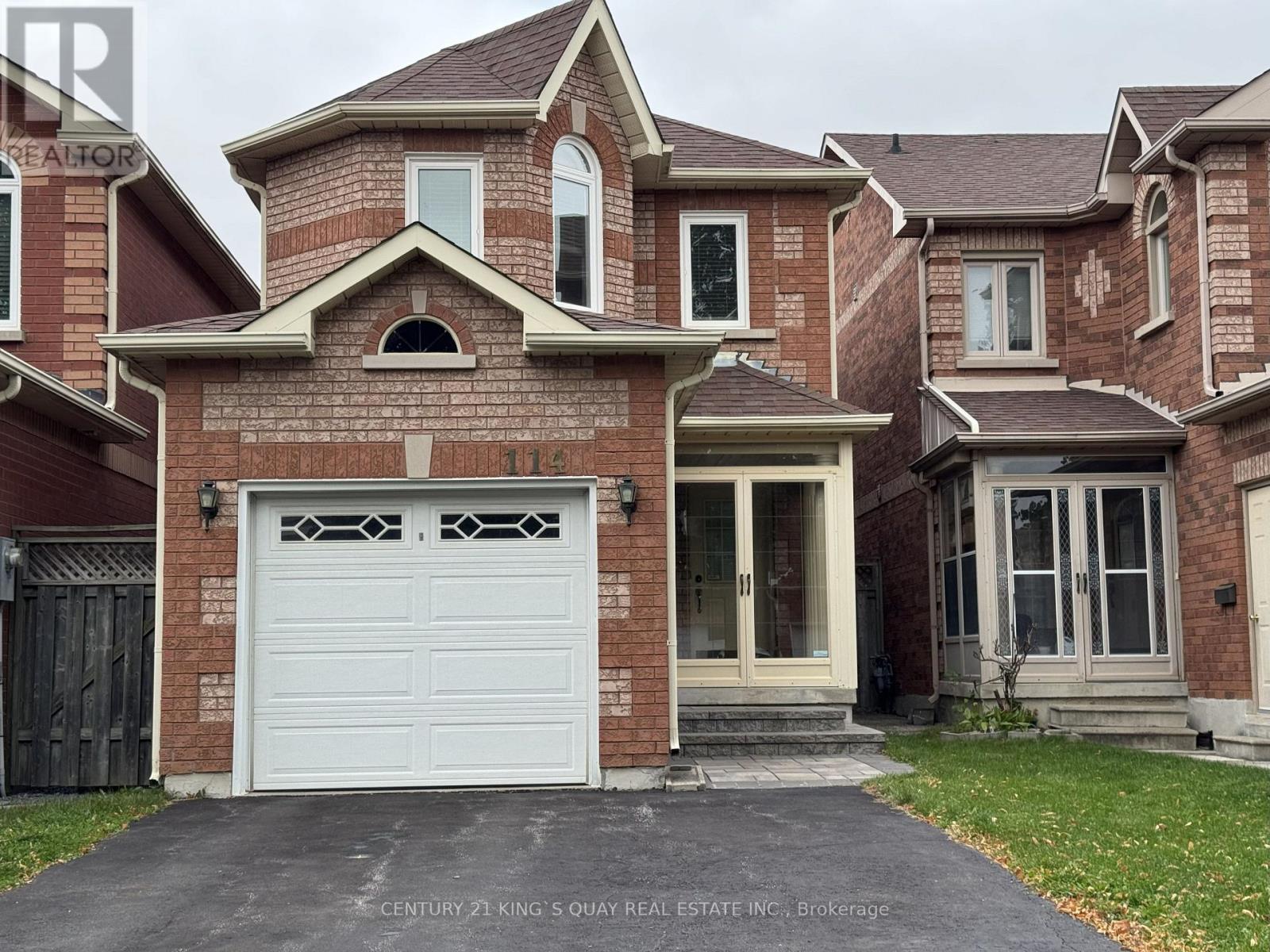 114 Greensboro Dr S, Markham, ON L3R 0W1