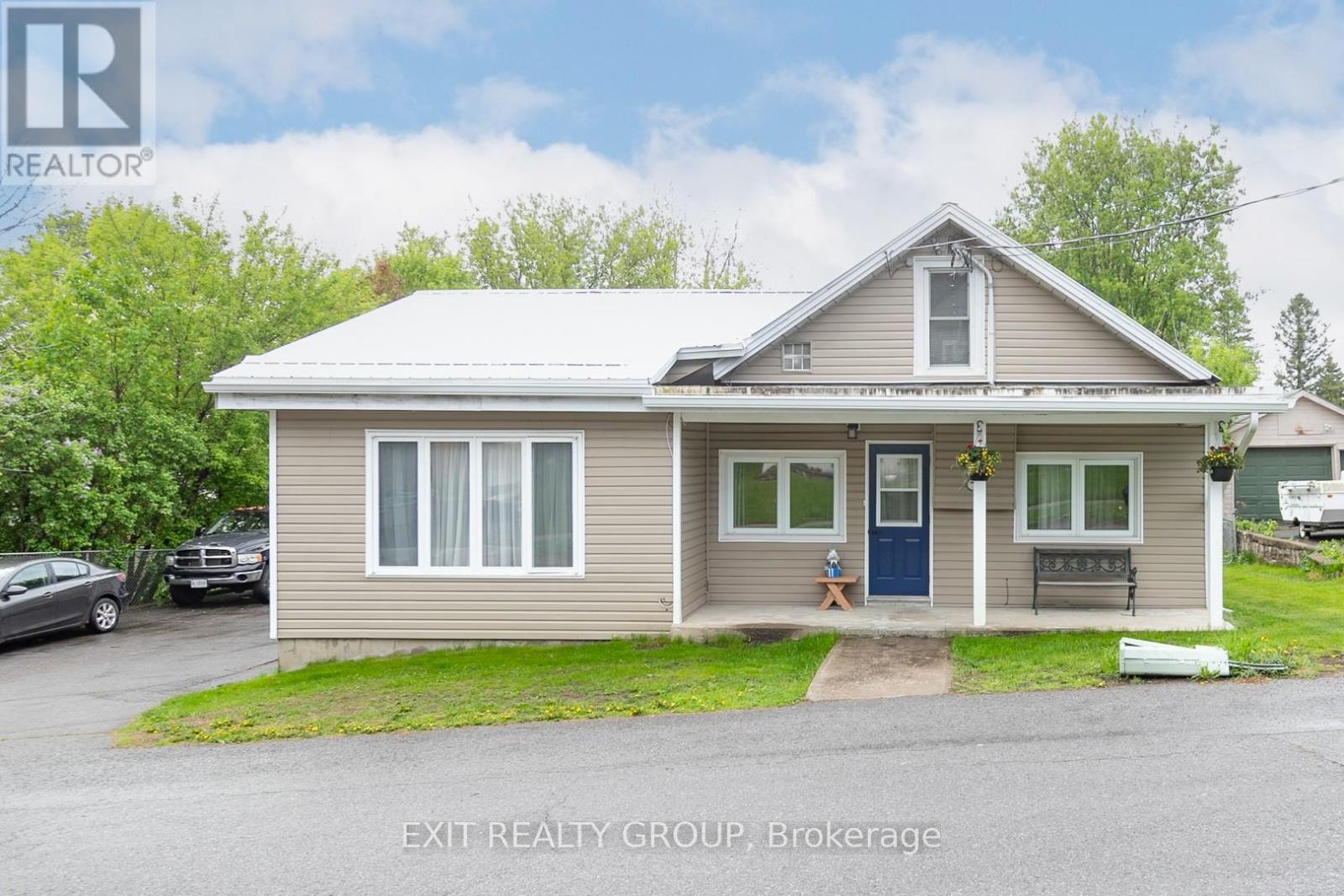 11 Finnegan Dr, Quinte West, ON K0K 2C0