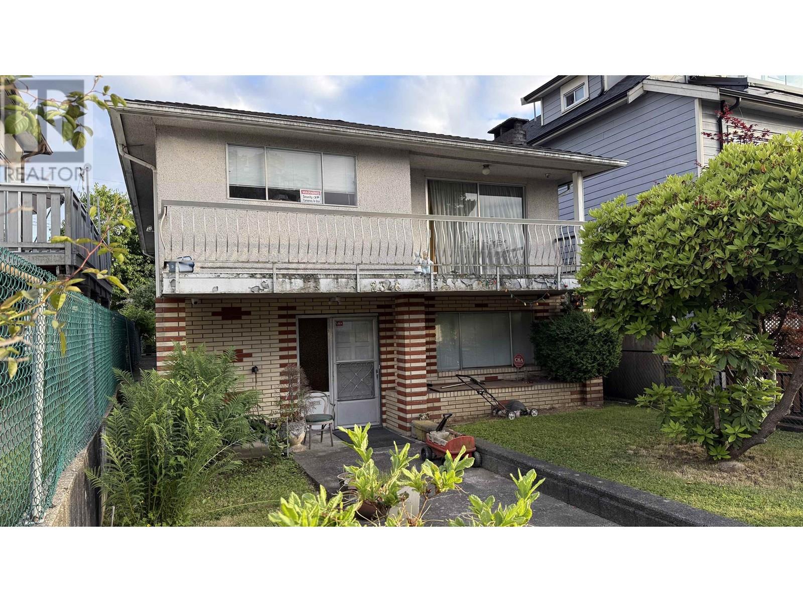 2346 E 33rd Ave, Vancouver, BC V5R 2S3