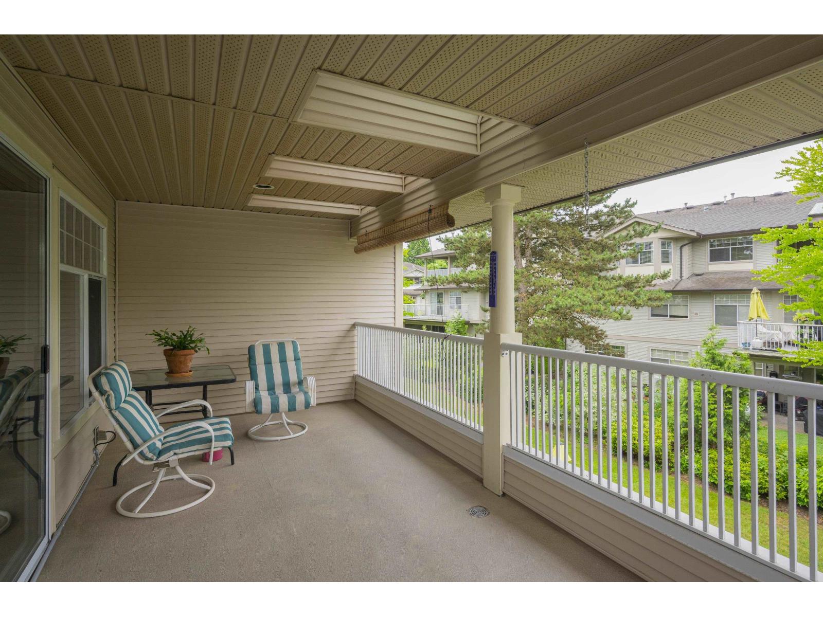 20391 96 Avenue Unit 201, Langley, BC V1M 2L2