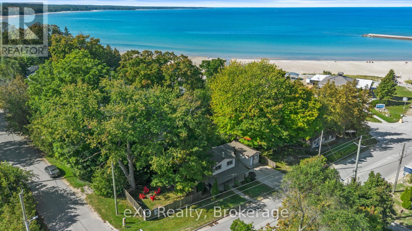 212 Green St, Saugeen Shores, ON N0H 2C0