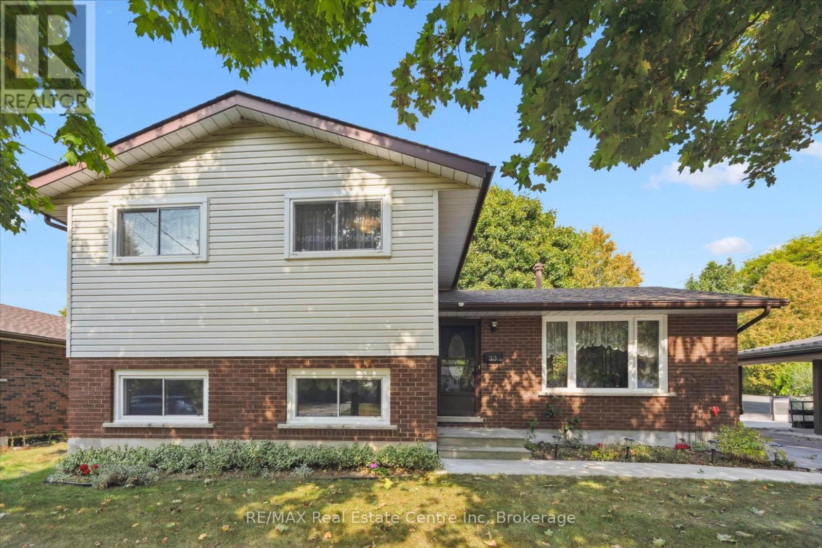 33 Hastings Blvd, Guelph Grange Road, ON N1E 4G3