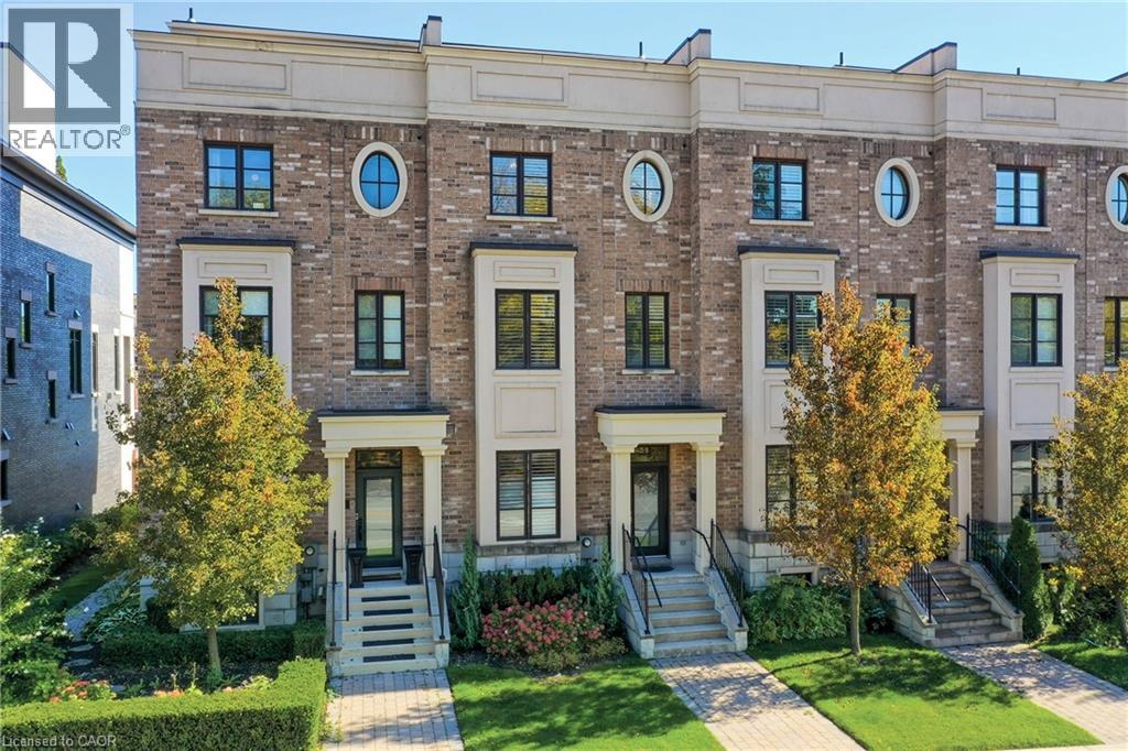 216 Rebecca St, Oakville, ON L6K 1J9