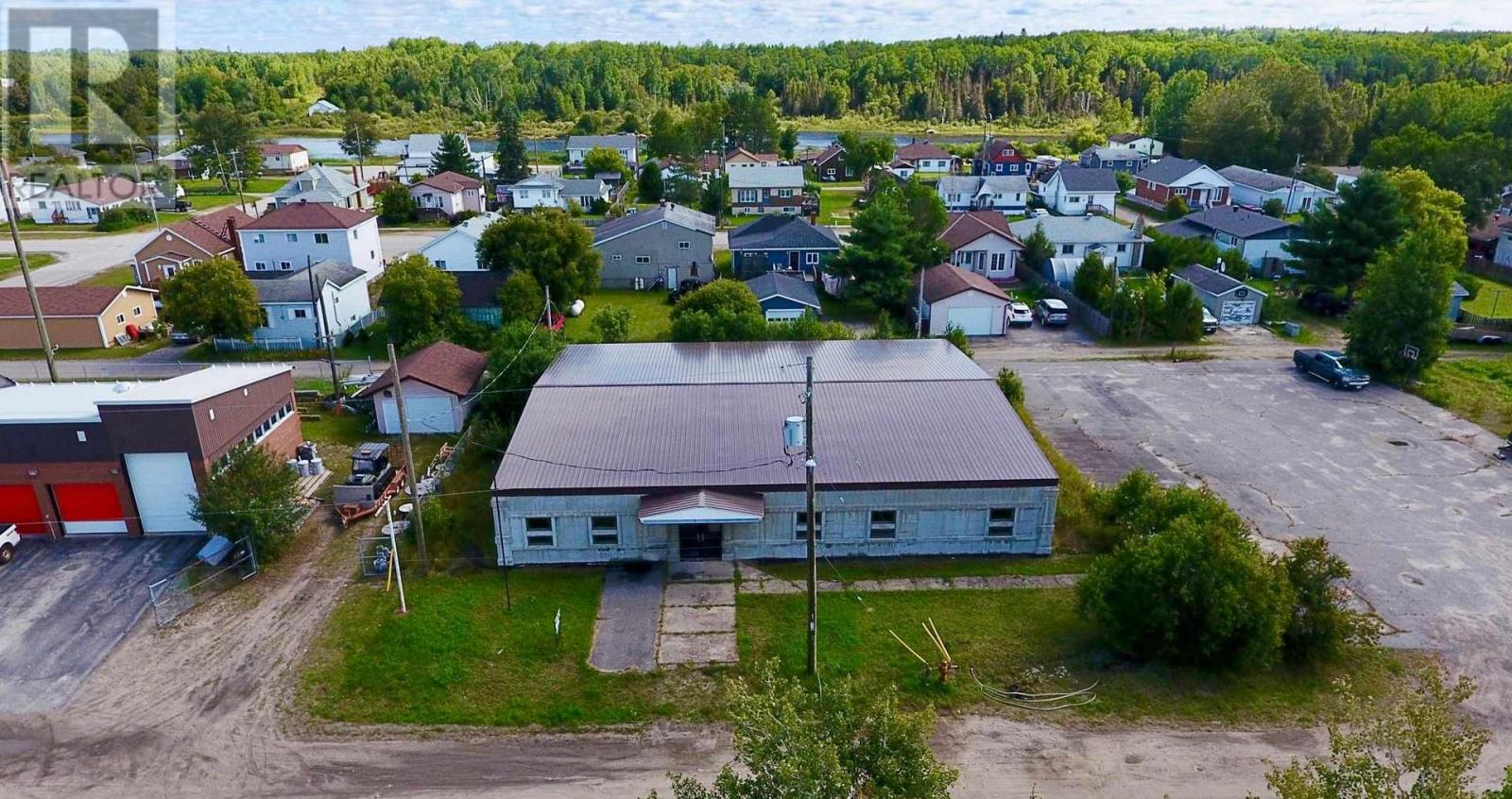 122 Lorne St, Chapleau, ON P0M 1K0