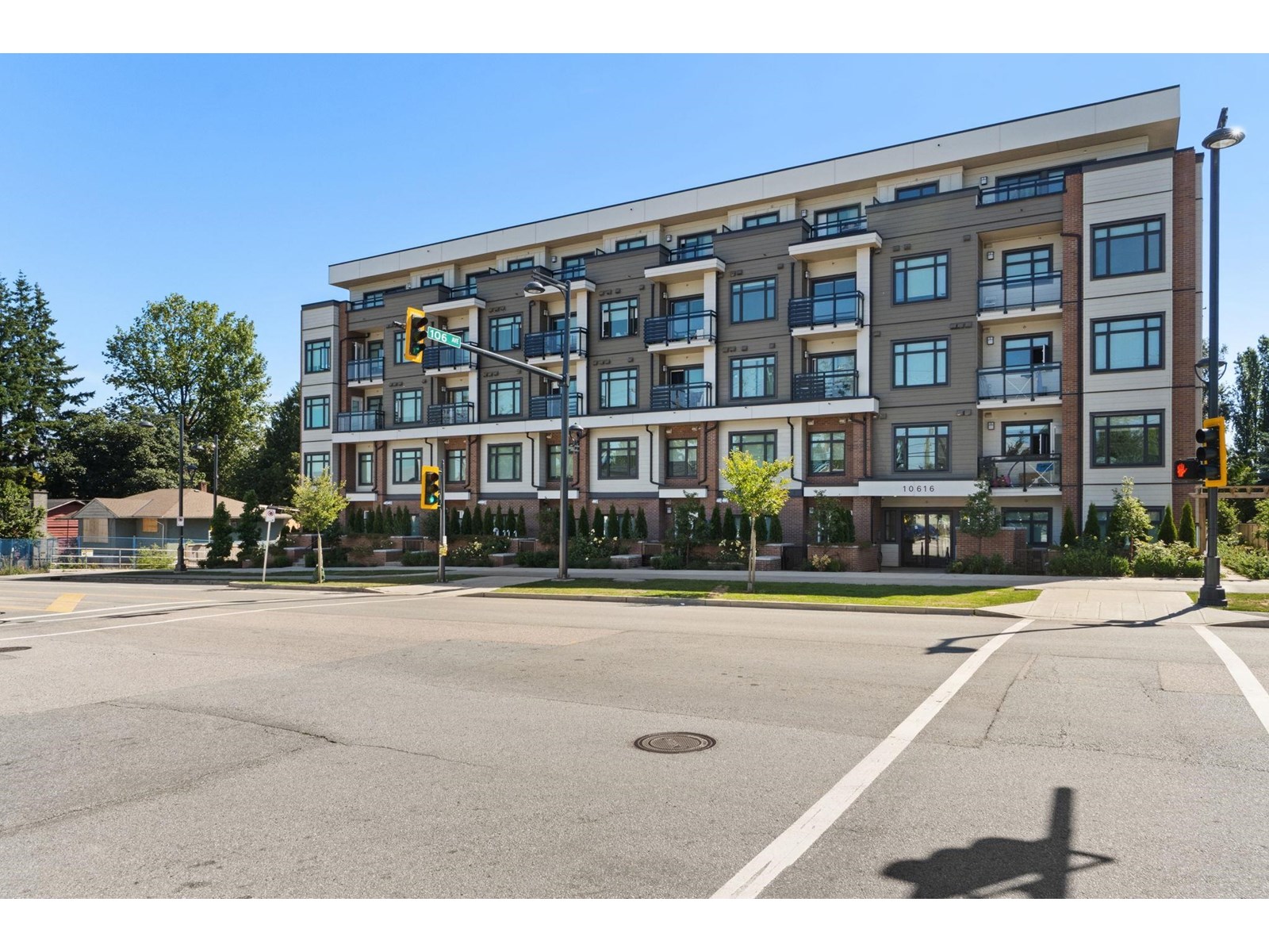 10616 132 Street Unit 414, Surrey, BC V3T 0T3