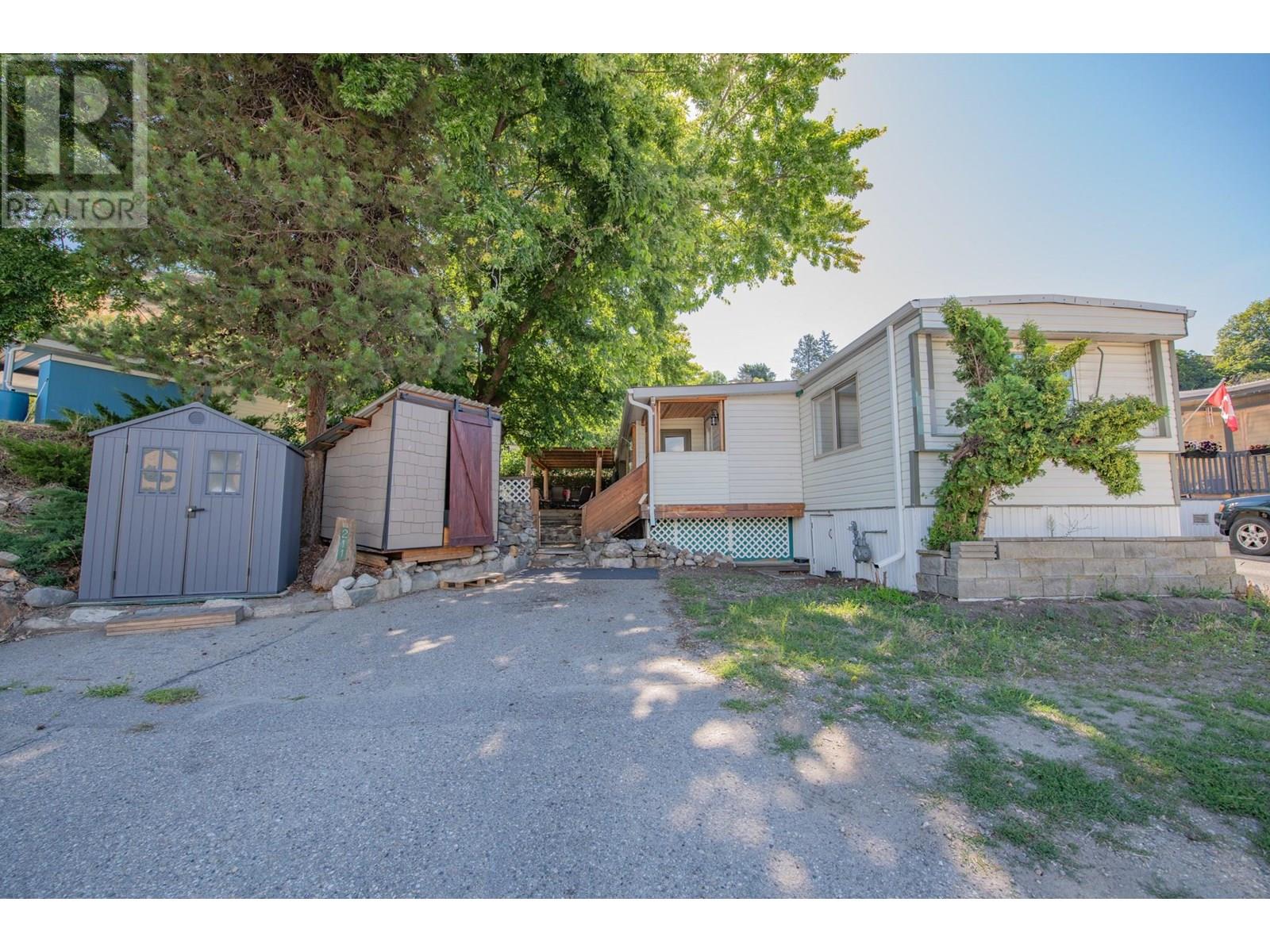 15401 Kalamalka Road Unit 211, Coldstream, BC V1B 1Z3