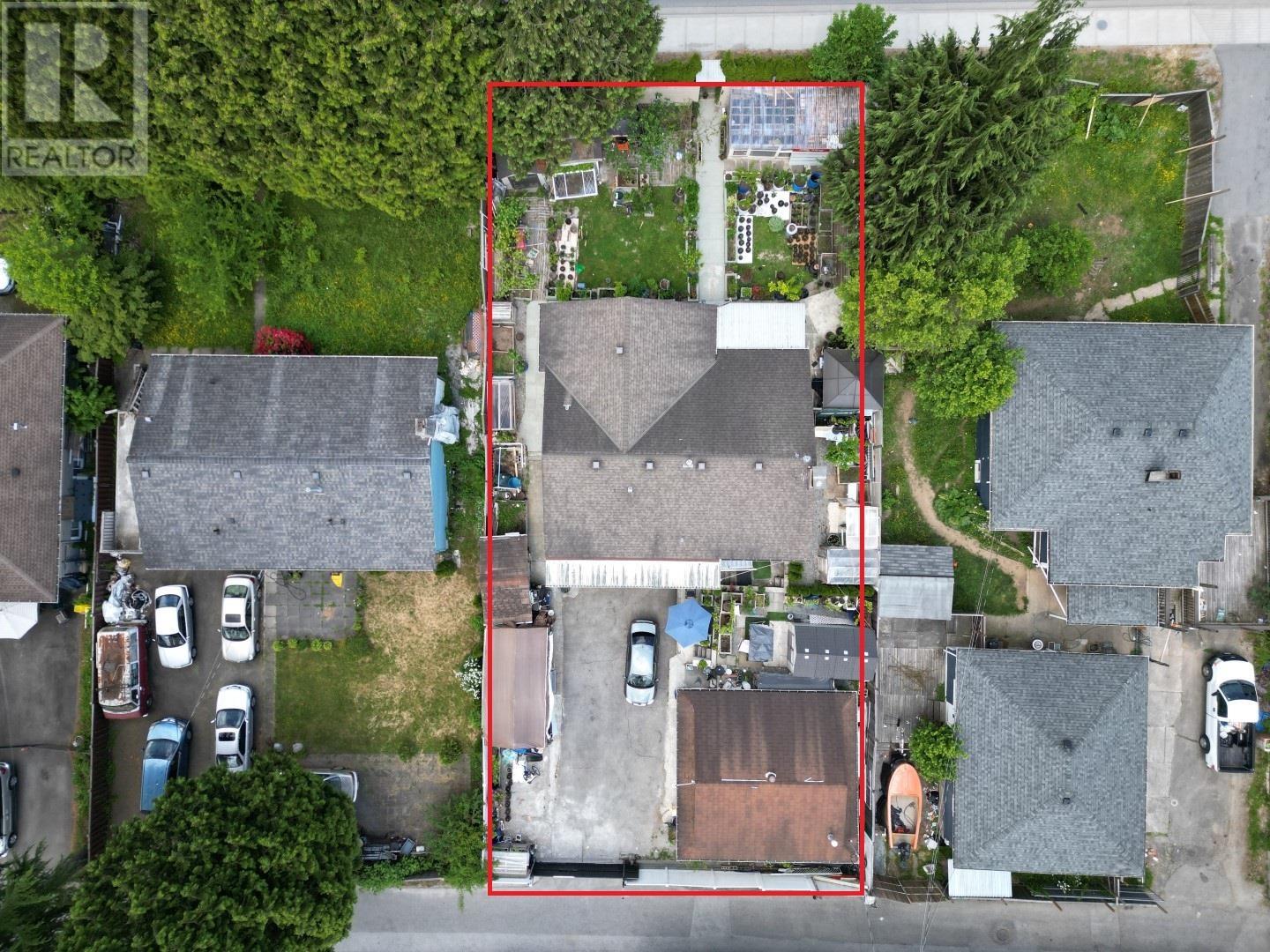 22056 Lougheed Hwy, Maple Ridge, BC V2X 2S6