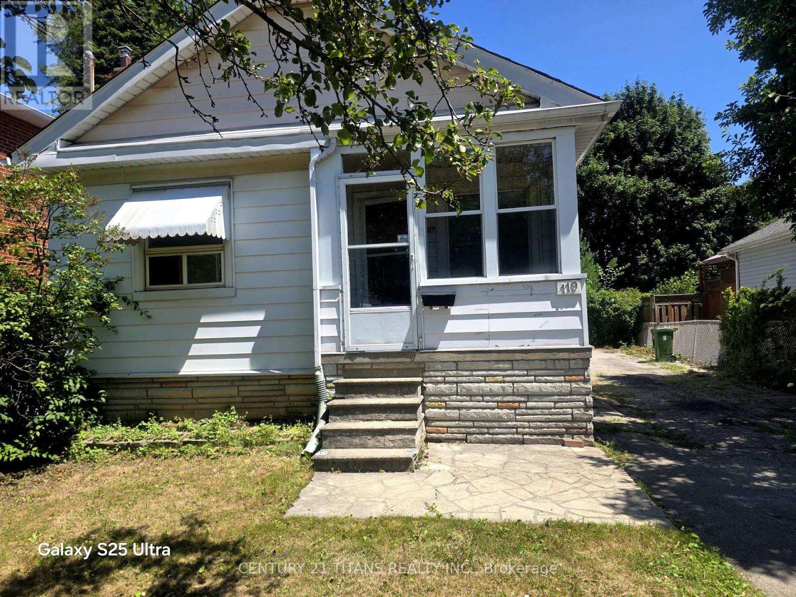 119 Heale Ave, Toronto, ON M1N 3Y2