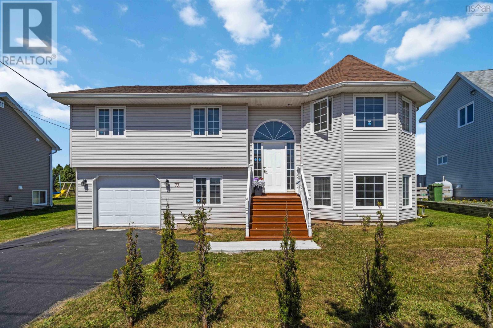 73 Sea Spray Dr, Eastern Passage, NS B3G 1S5