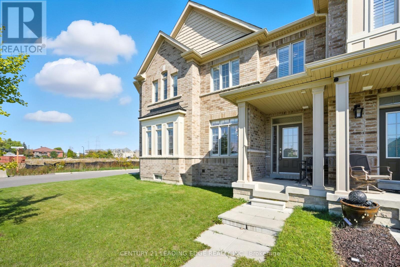 14 Drayton Ave, Ajax, ON L1T 0N9