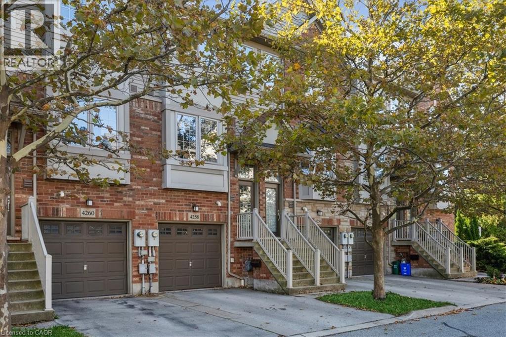 4258 Ingram Common, Burlington, ON L7L 0C4