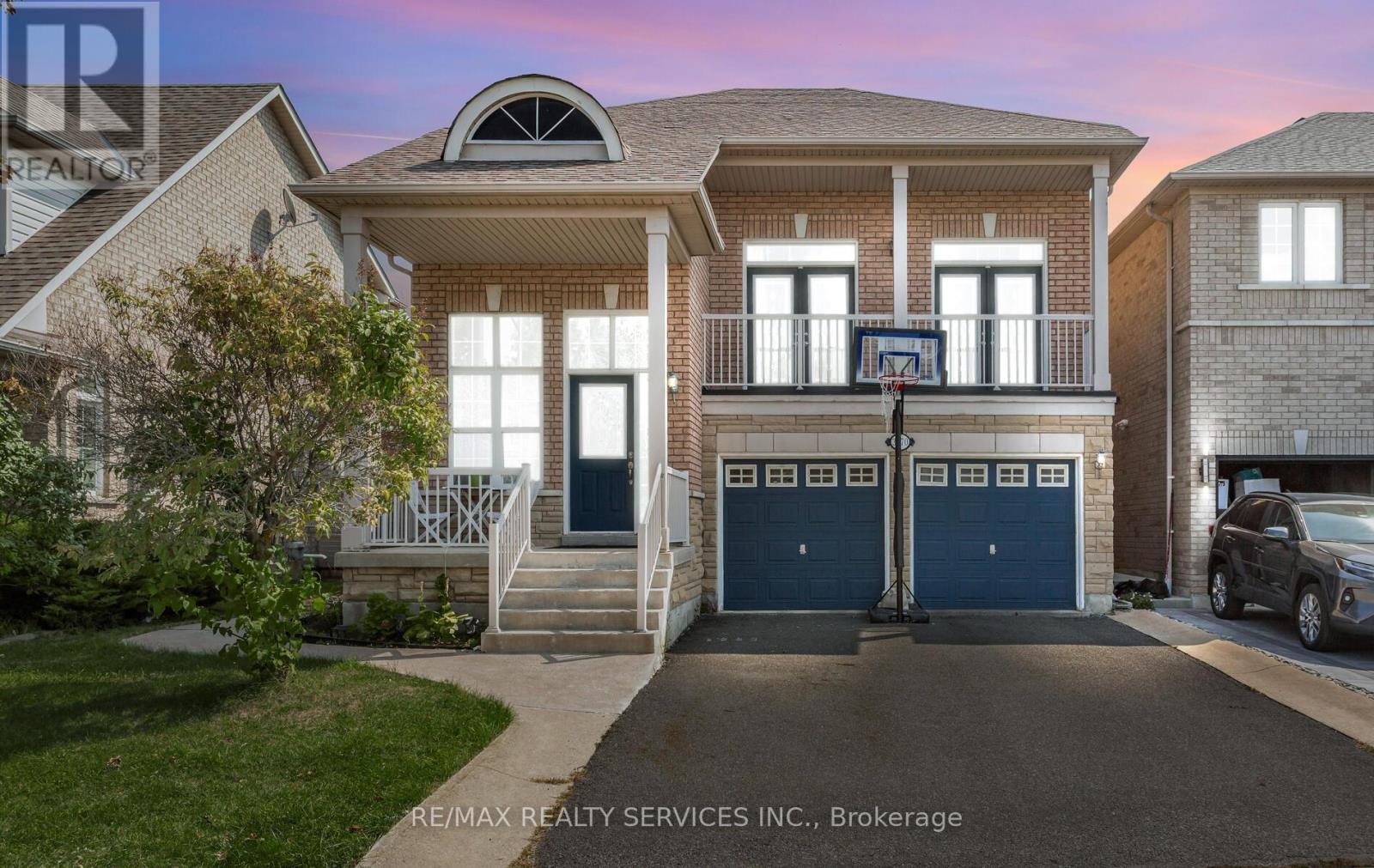 3770 Brinwood Gate, Mississauga, ON L5M 7H2