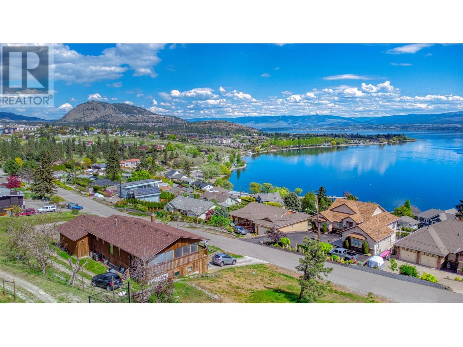 3924 Harding Rd, West Kelowna, BC V4T 2J9