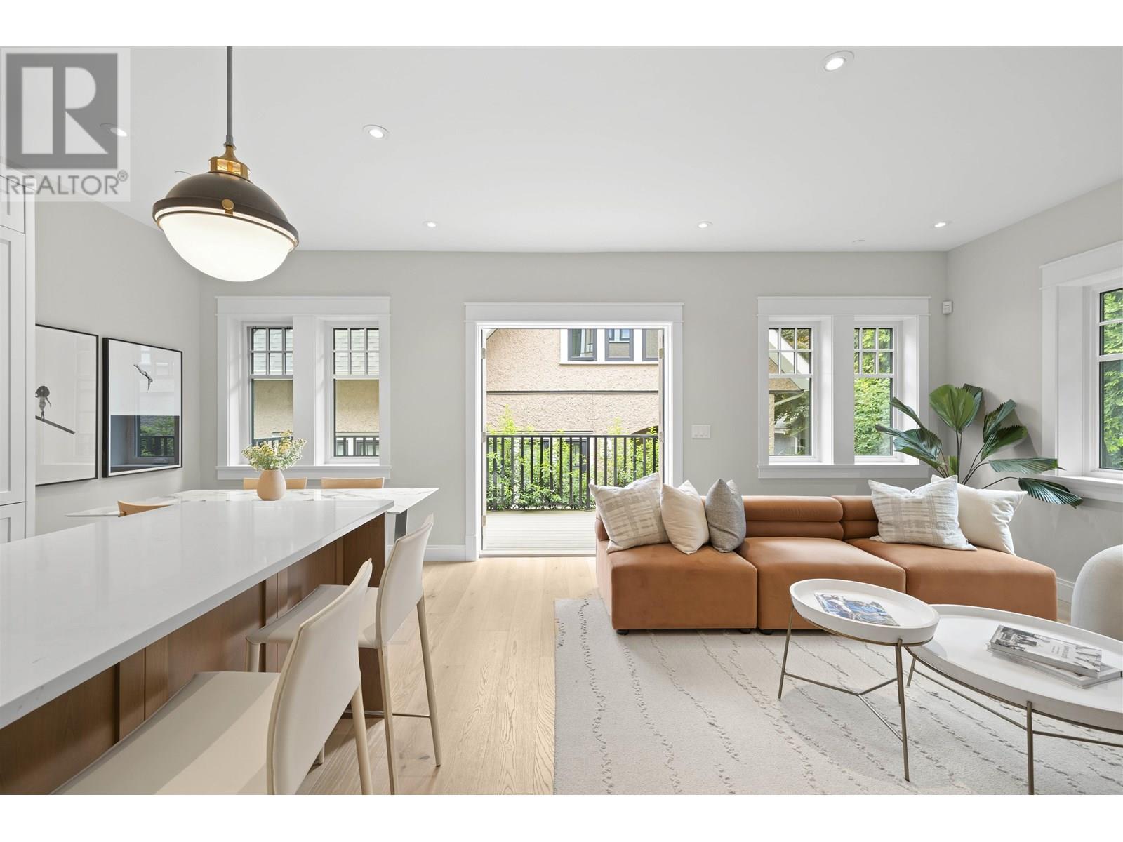 1458 W 45th Ave, Vancouver, BC V6M 2H1