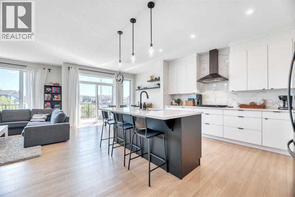 656 Reynolds Cres SW, Airdrie, AB T4B 5G1