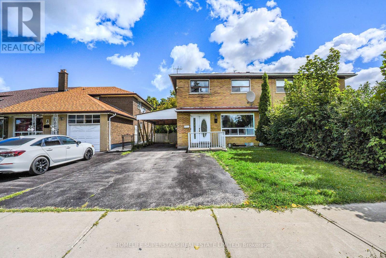 3 Lightwood Dr, Toronto, ON M9V 2Z1