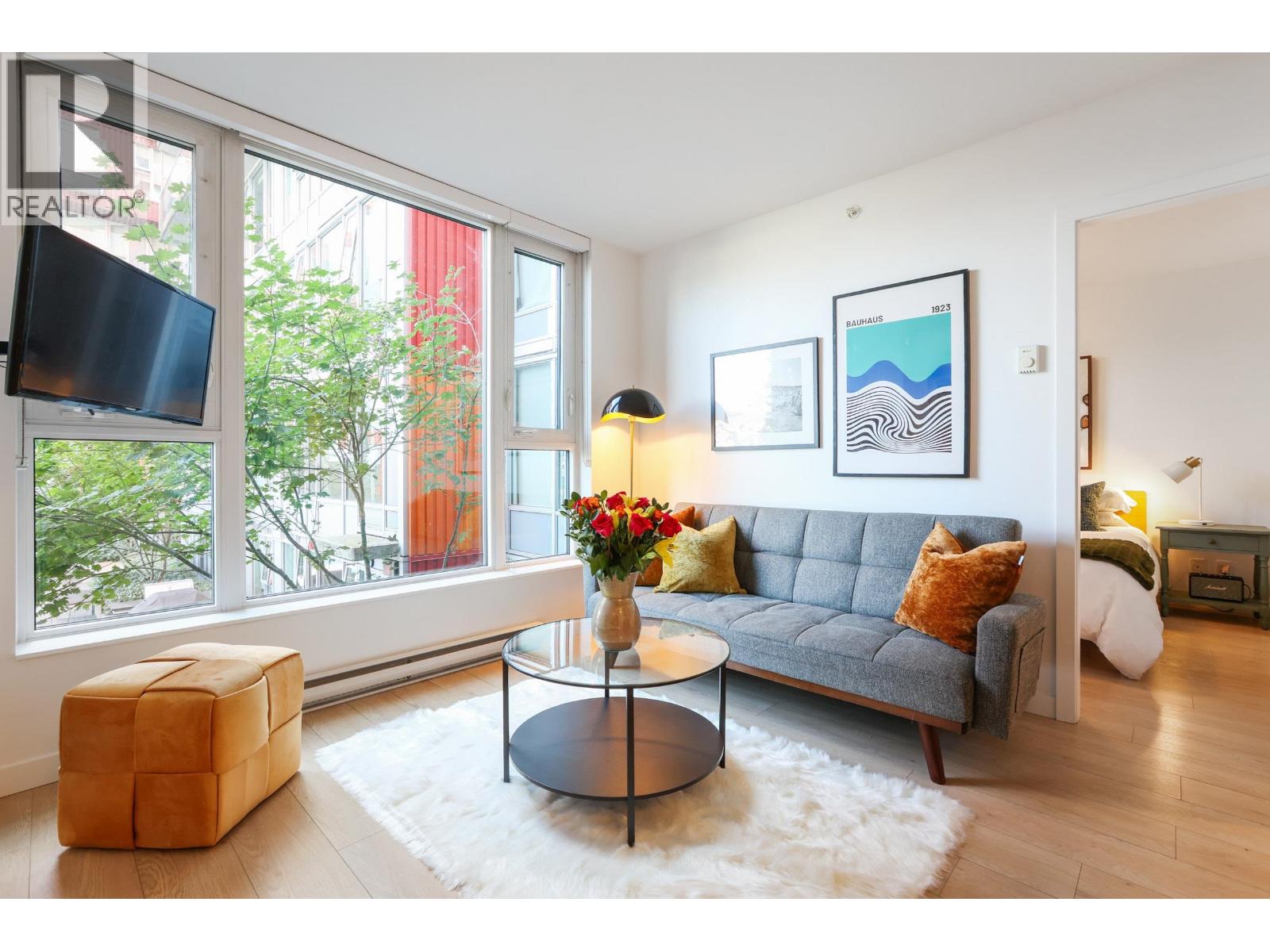 933 E Hastings Street Unit 305, Vancouver, BC V6A 0G6
