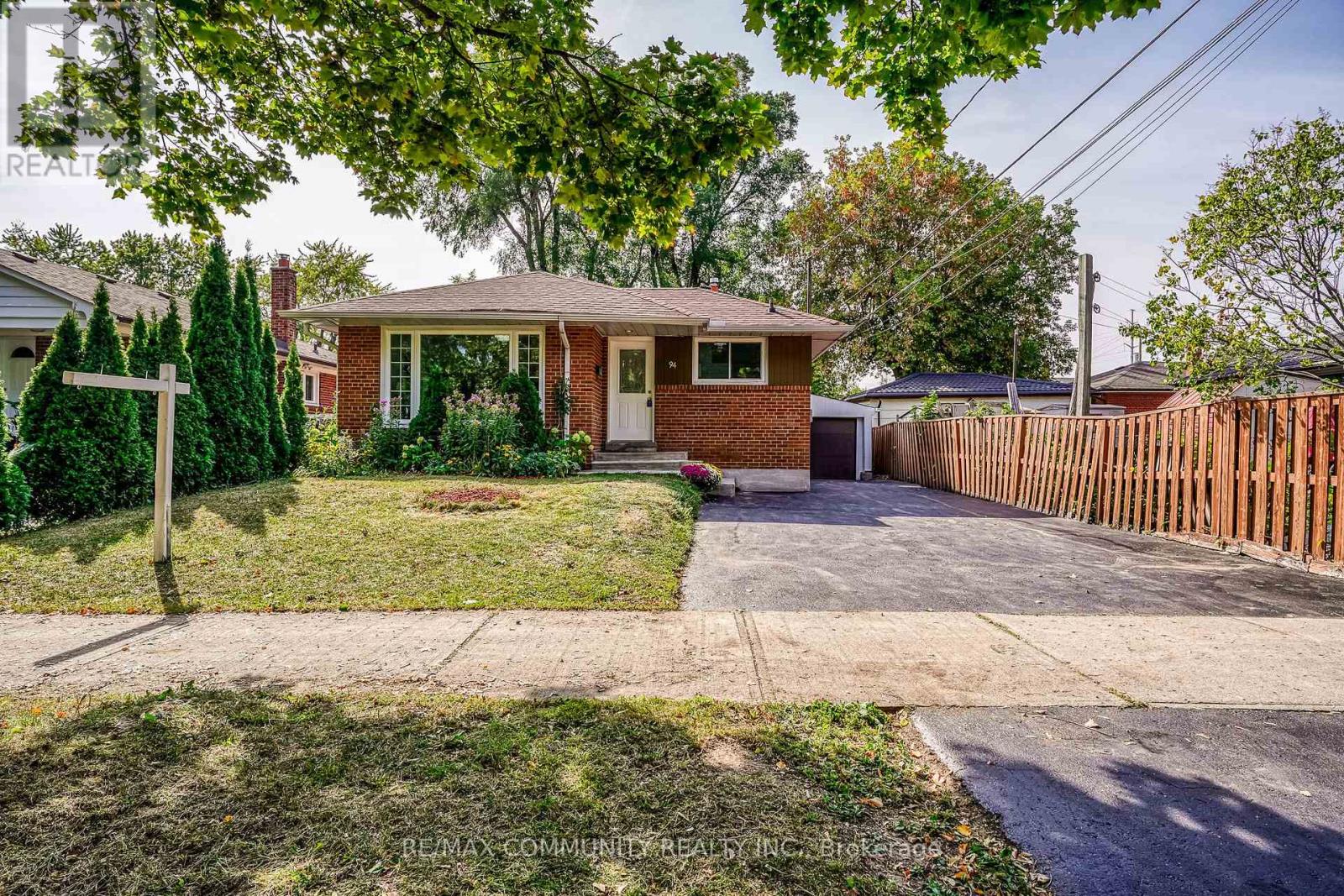 94 Sedgemount Dr, Toronto Woburn, ON M1H 1X7