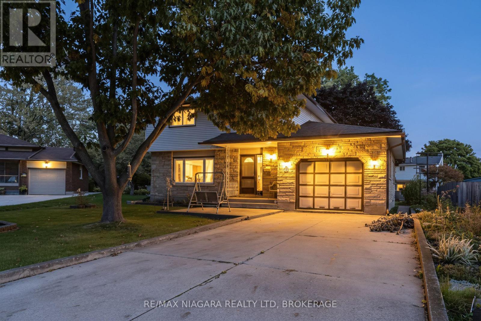 21 Donlea Dr, Port Colborne, ON L3K 4W8
