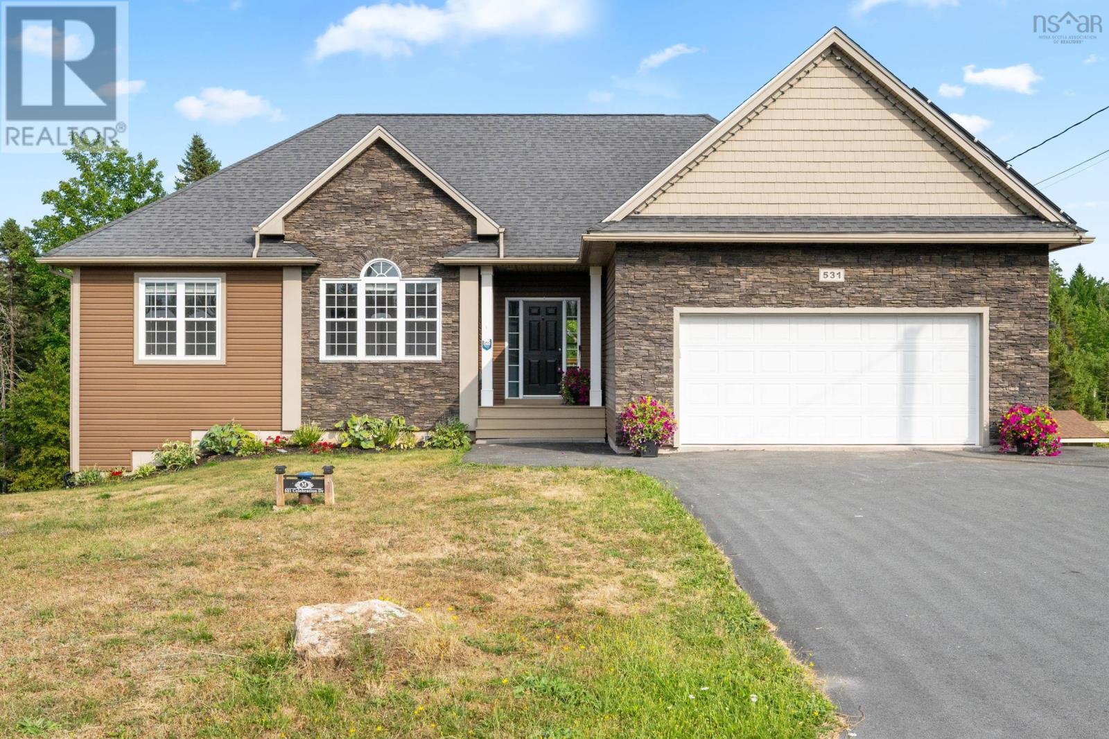 531 Celebration Dr, Fall River, NS B2T 0K6