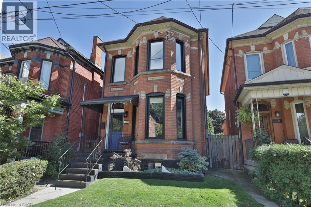 48 Pearl St N, Hamilton, ON L8R 2Y8