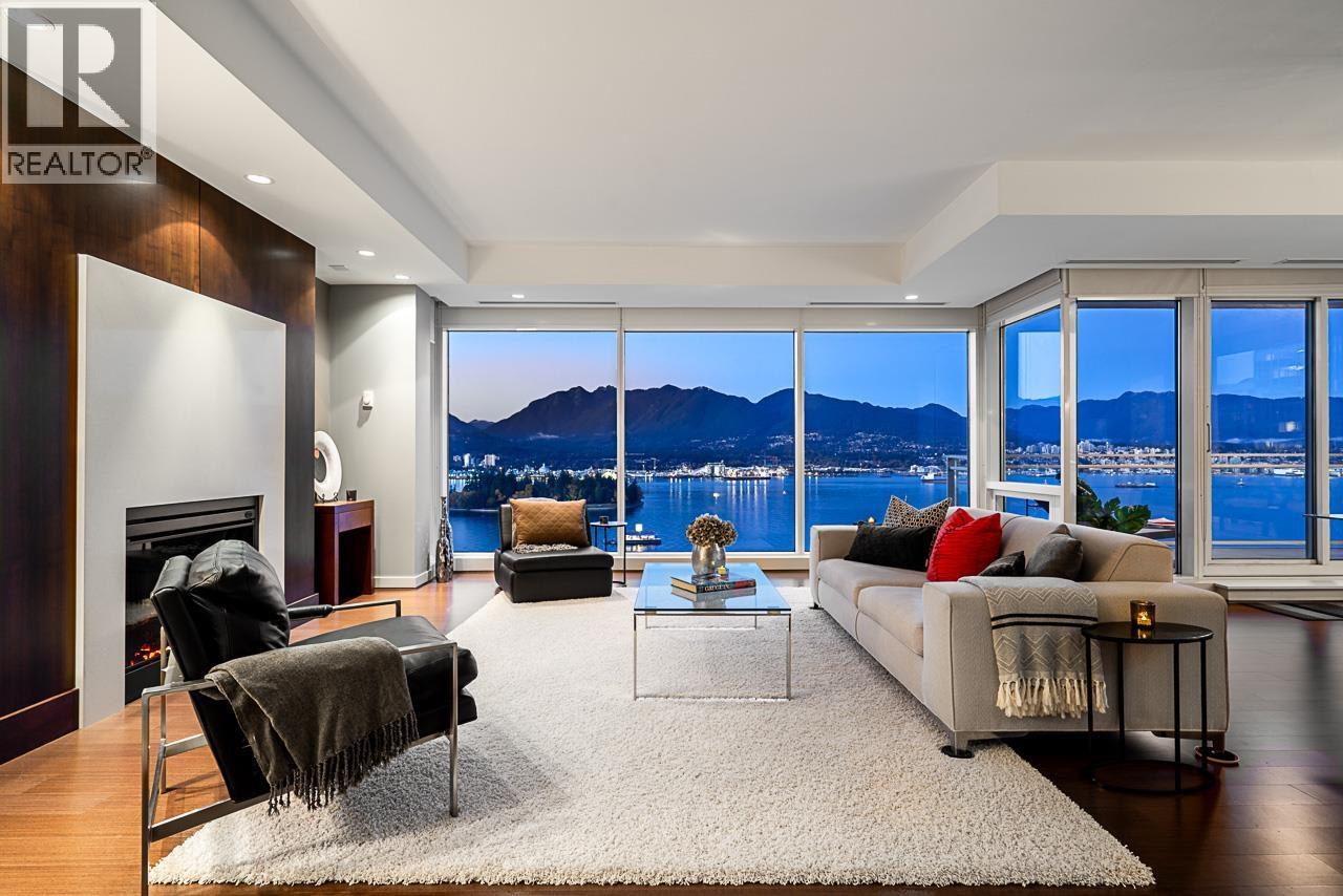 1139 W Cordova Street Unit 2202, Vancouver, BC V6C 0A2