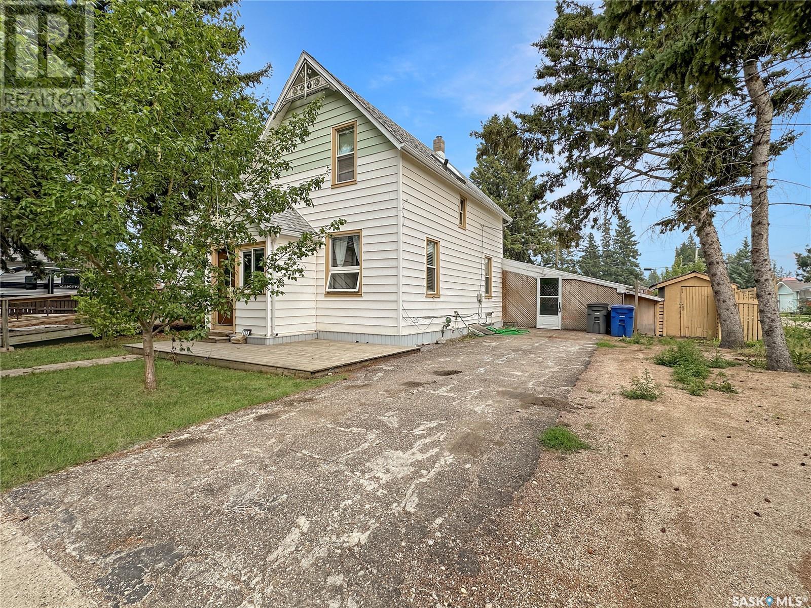 105 Macdonald St, Balcarres, SK S0G 0C0