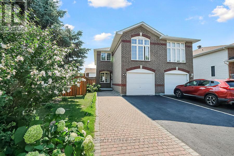 59 Splinter Cres, Ottawa, ON K2B 1B3