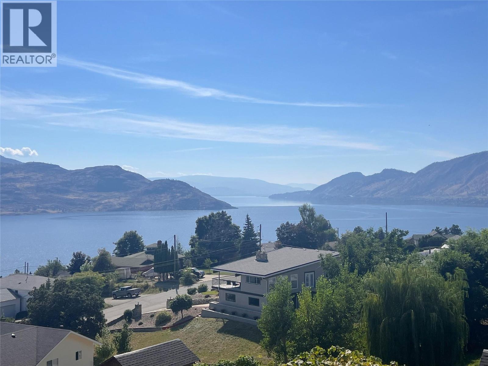 6045 Ellison Ave, Peachland, BC V0H 1X4