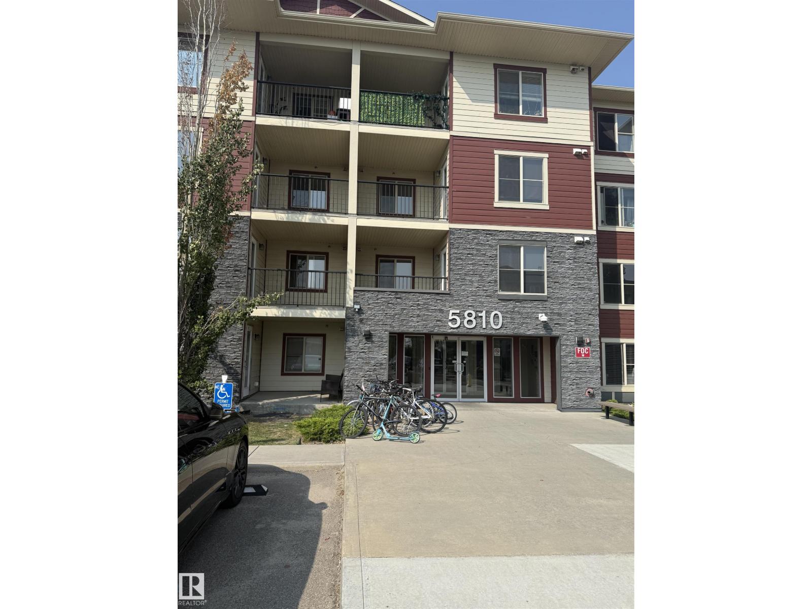 5810 Mullen Place Northwest #310, Edmonton, AB T6R 0W3