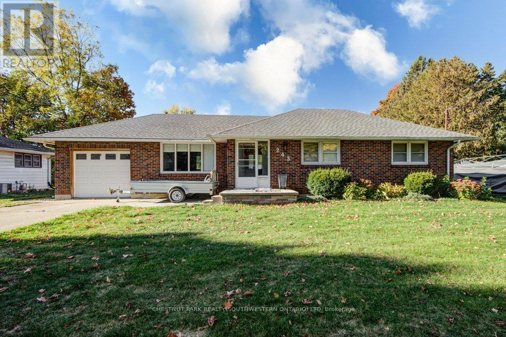 243 King St E, Ingersoll, ON N5C 1H4