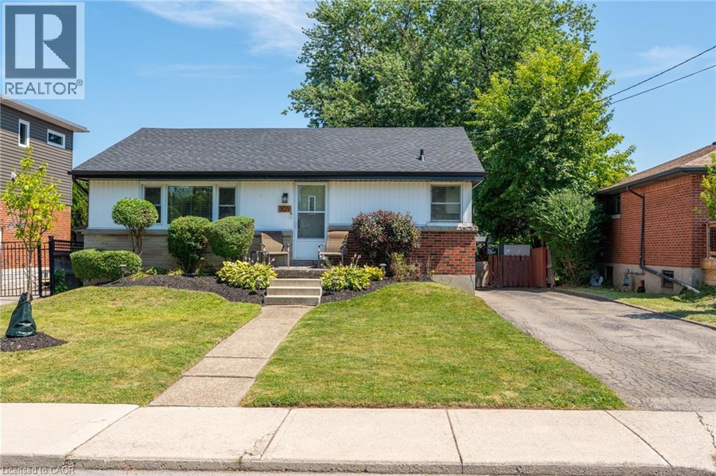 309 E 45th St, Hamilton, ON L8T 3K7